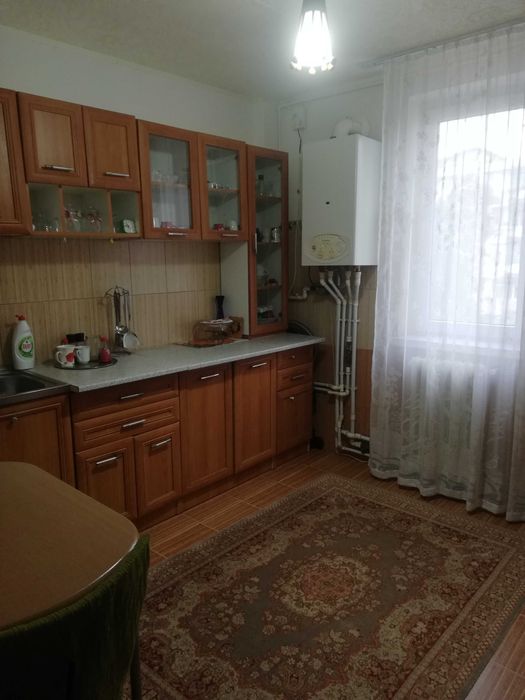 Vând  sau schimb apartament 4  camere Motru