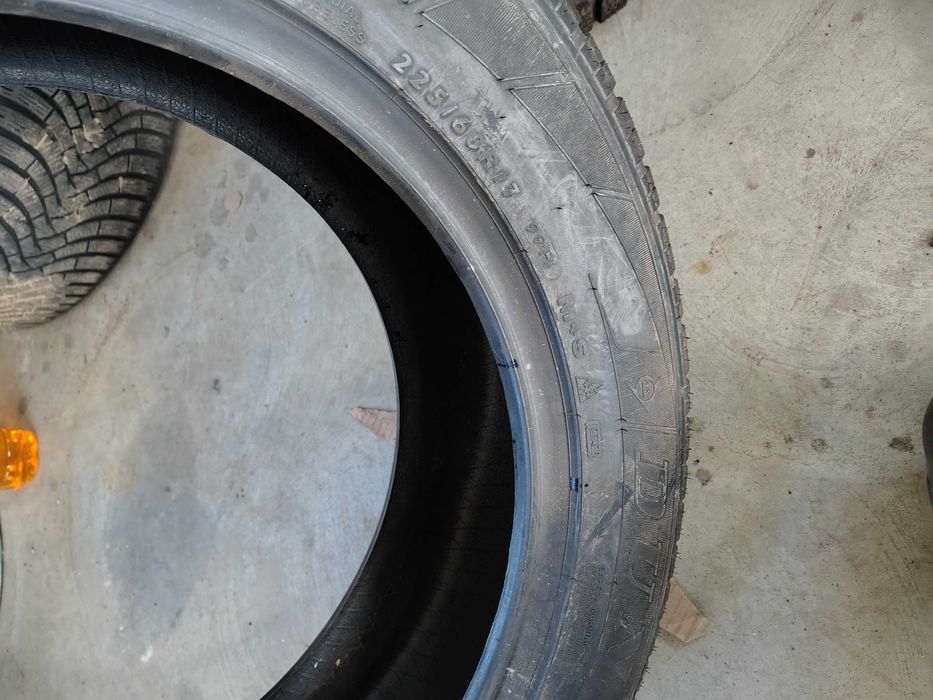 2бр.НОВИ зимни гуми DUNLOP 225 60 17 цена за брой