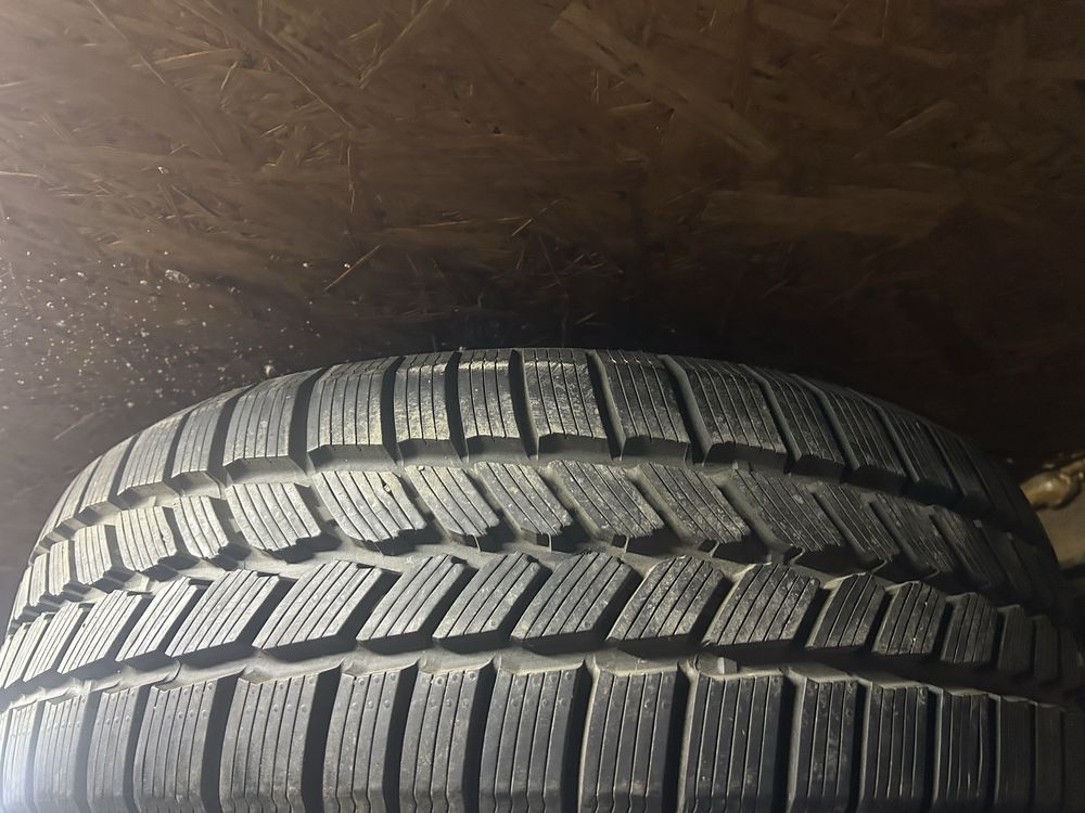 MICHELIN Agilis 51 Snow-Ice 215/60 R16C 103T без шипов