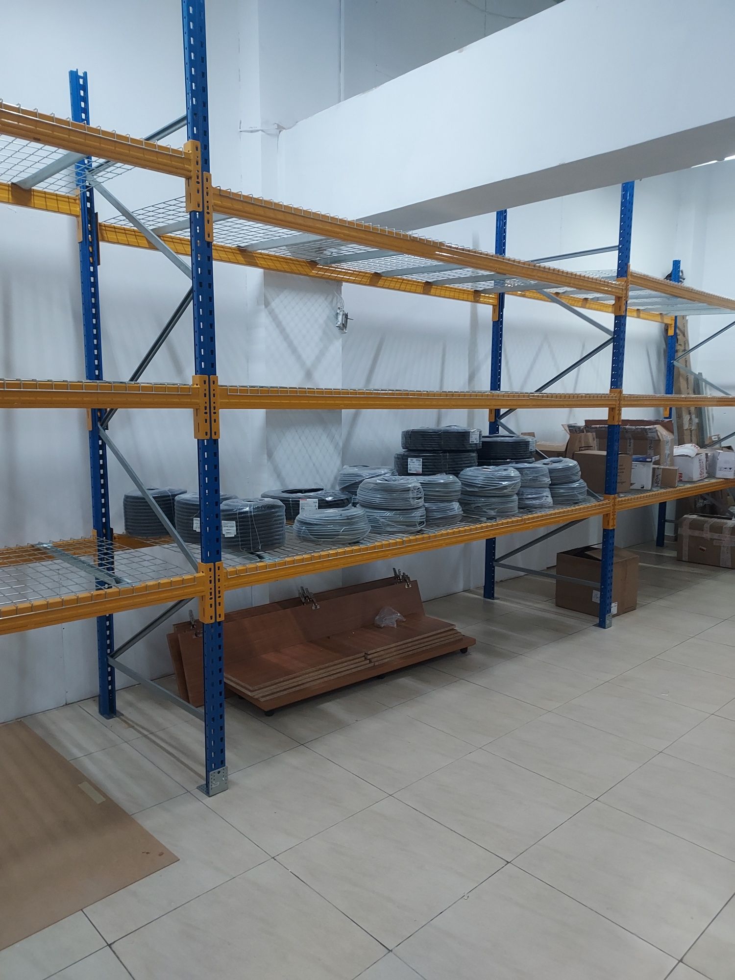 Rafturi metalice profesionale