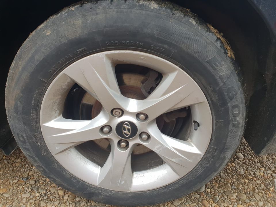 dezmembrez hyundai i40 motor 1.7 crdi cod d4fd 2012 cutie de viteze manuala 6 trepte aripa usa portiera capota bara fata stanga dreapta fata spate jante r16  i20 i30 i40 ix35 tucson kia sportage dezmembrari