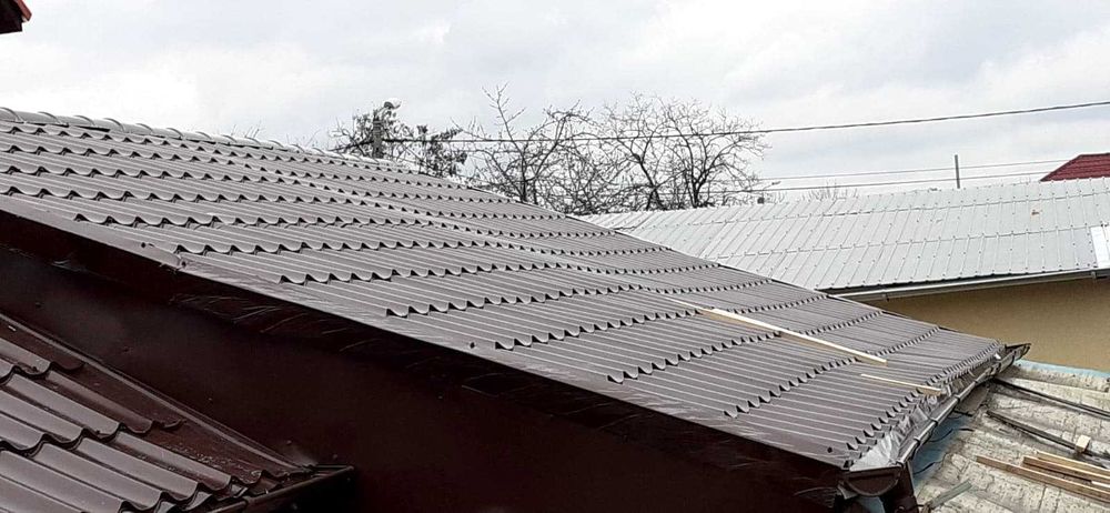 Firma de constructii acoperisuri, reparatii acoperis, mansardare