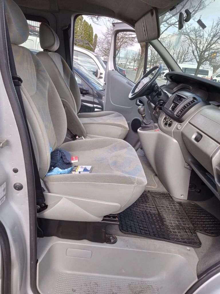 Renault Trafic 7+1