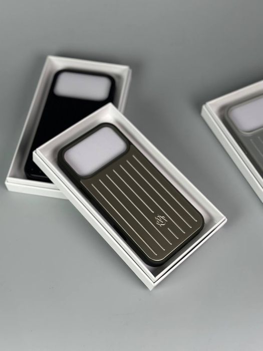 Алюминиевый чехол для iPhone 17 Pro Max Rimowa