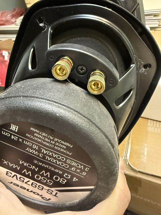 Продам калонки Pioneer V3 Champion