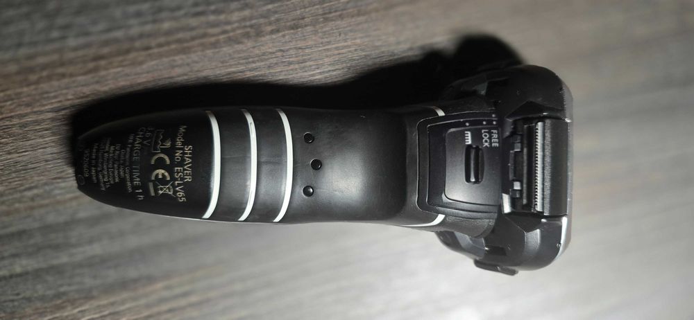 Aparat de ras electric Panasonic ES LV65 impecabil