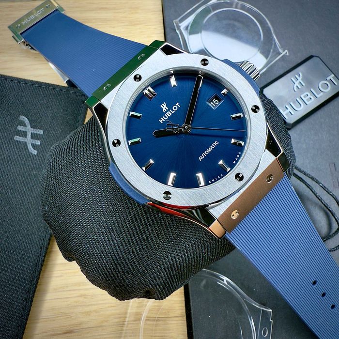 Hublot Classic Fusion Blue 42mm | 542.NX.7170.RX | TVA Deductib. 2025