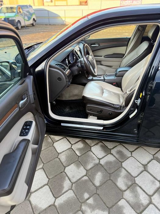 Lancia Thema Executive 3.0 239CP AN 2012 Automata