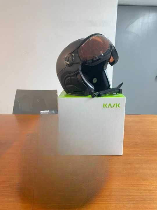 Casca de ski cu vizor Marca KASK Italia