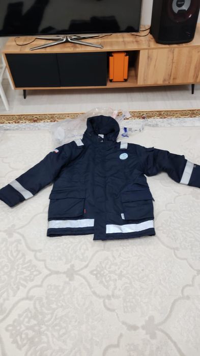 Продам спец куртку