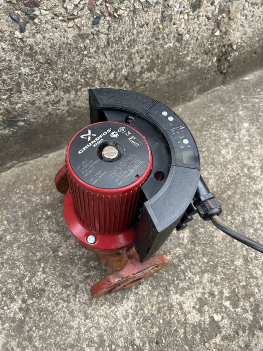 Циркулационна помпа Grundfos Magna 40-120 F