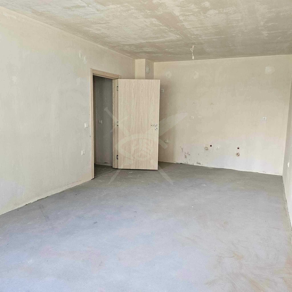 Продава се Двустаен апартамент в Стара Загора, Три чучура - център - 89 кв.м за 826 €/кв.м - Снимка #3
