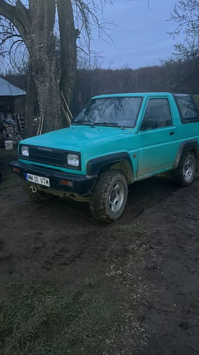 Vând Daihatzu feroza 16 benzina, 4x4 cu reductor toate actele valabile