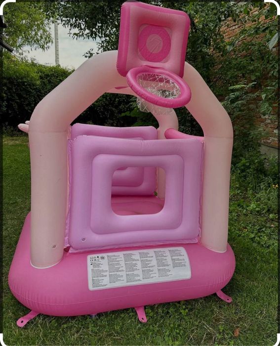 Castel gomflabil de interior si exterior