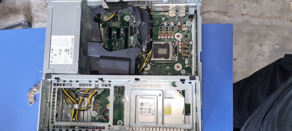 HP 800 G3 компютърна кутия с захранване и неработещо дъно