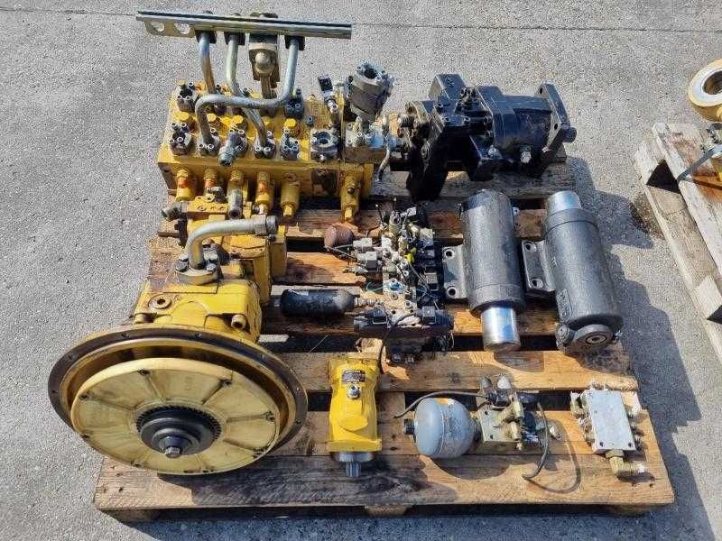 Pompa hidraulica excavator CATERPILLAR M 315 AA4VG SECOND