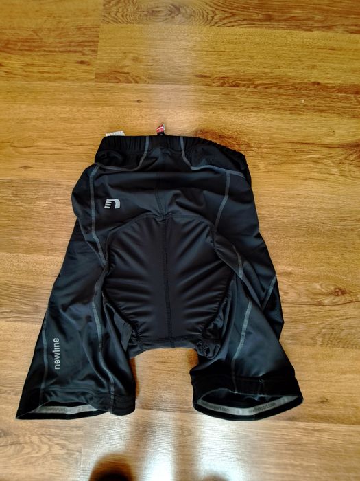 Клинове и гащеризони, джърси за колоецдене