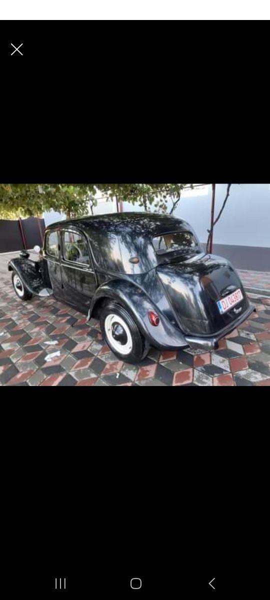 Mașina de epoca Citroen