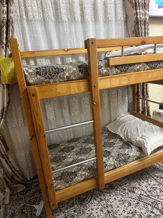 bolalar kravati sotiladi