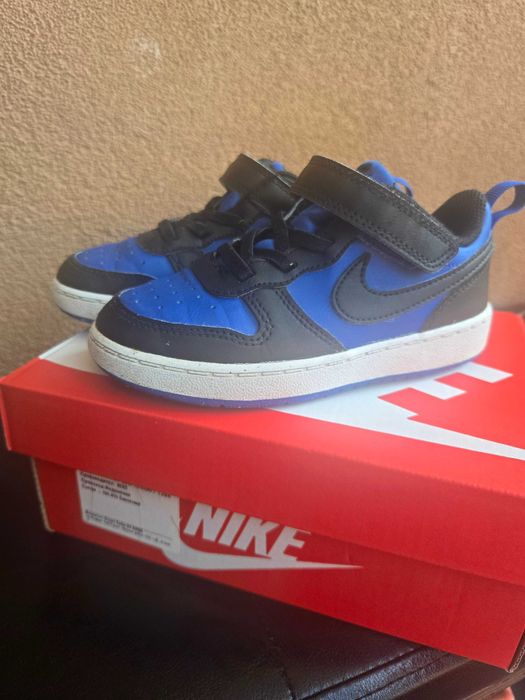 Маратонки nike 26н