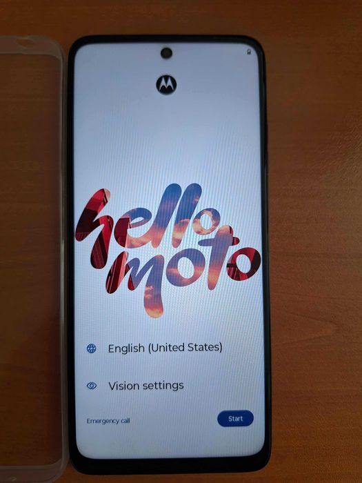 Смартфон Motorola G05 64 GB-НОВ с гаранция и кейс
