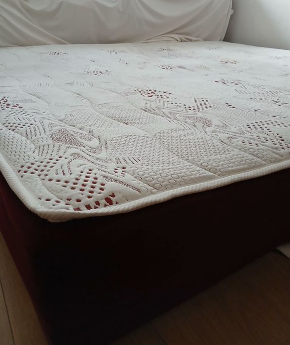 Матрак 164/190 см, с вентилация