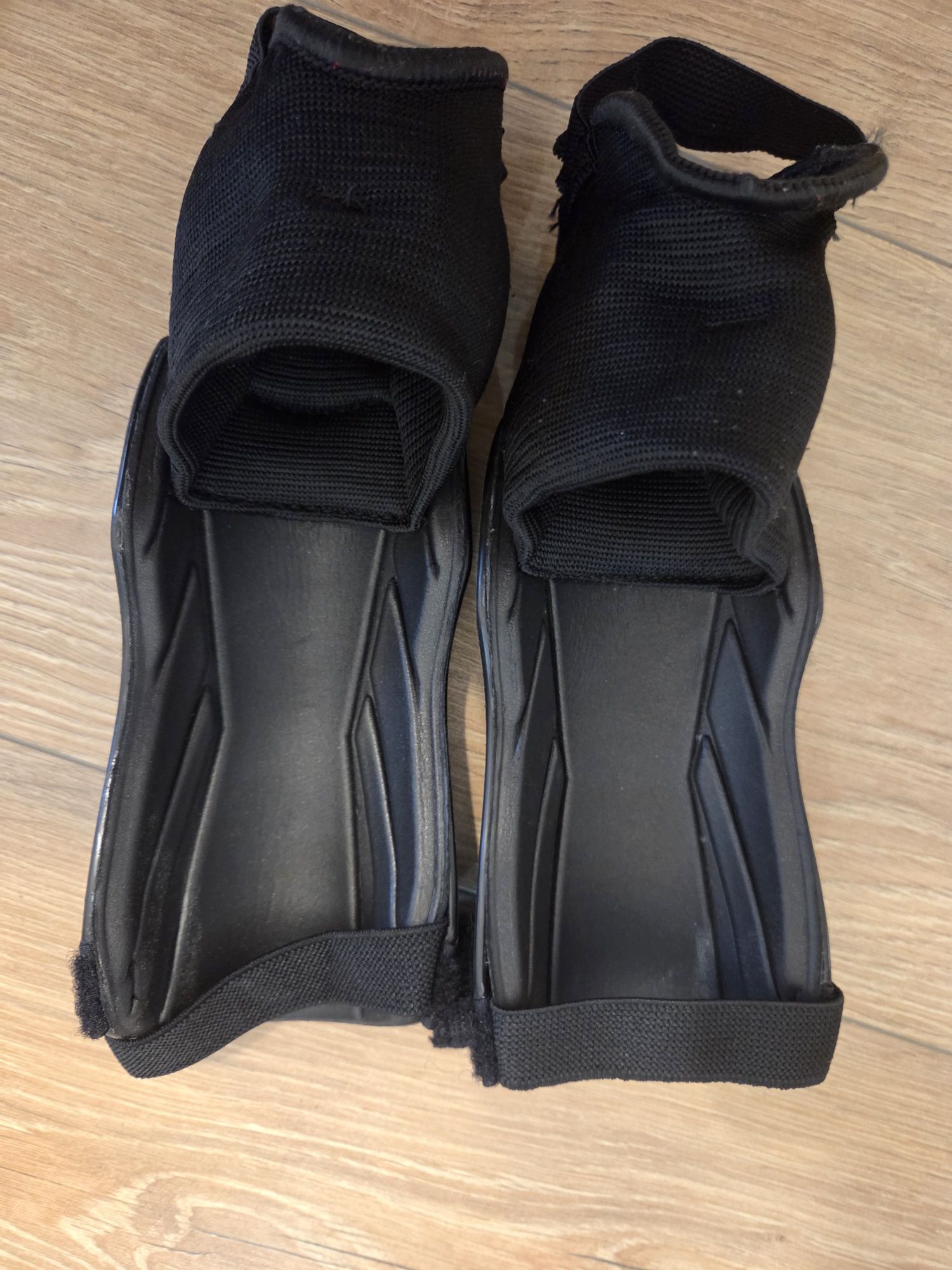 Vand aparatori fotbal copii Adidas