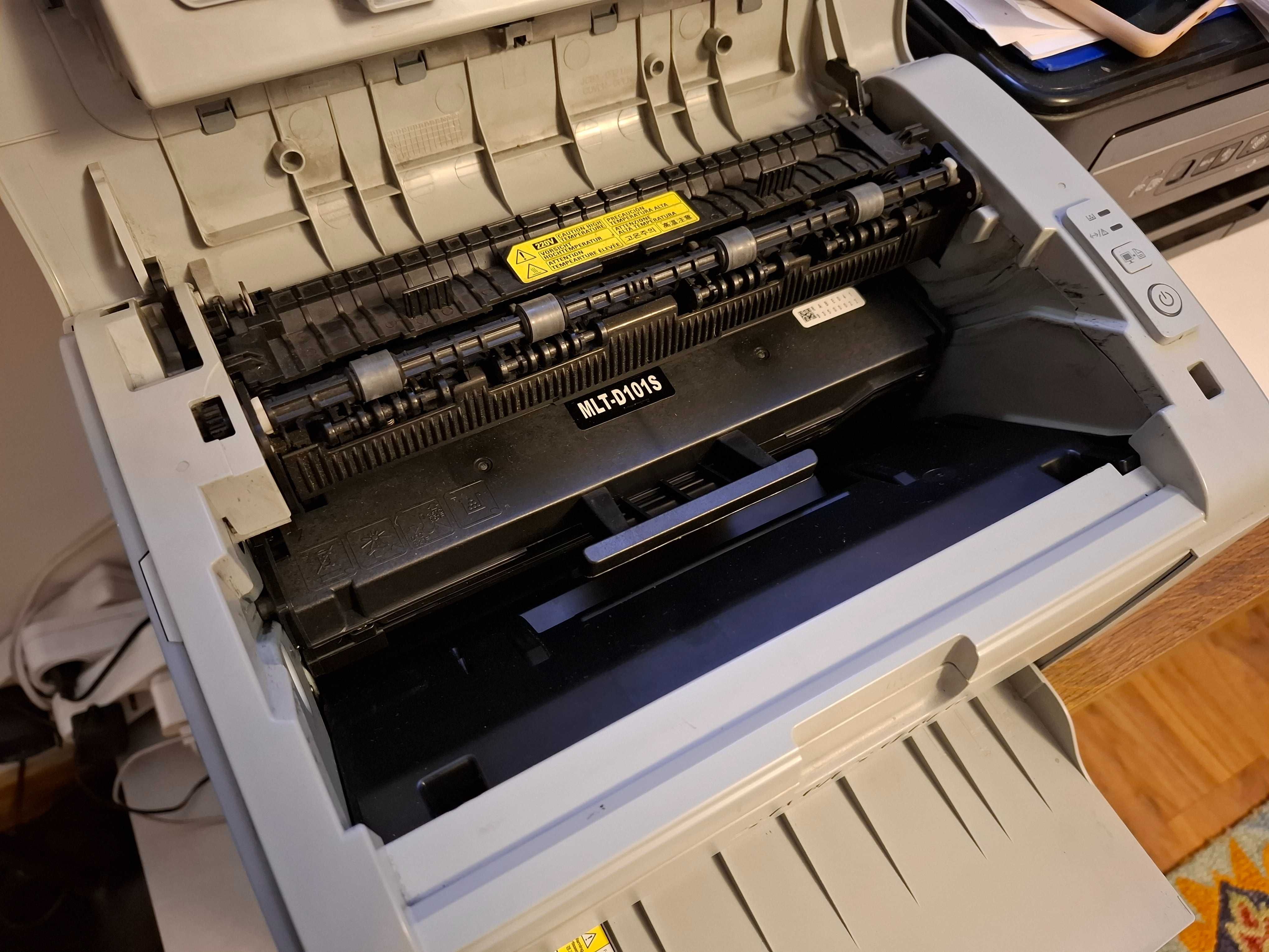 Принтер лазерный Samsung ML-2160, в отличном состоянии