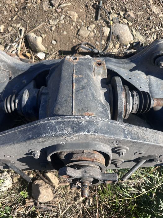 Оборудван заден мост Mercedes W211