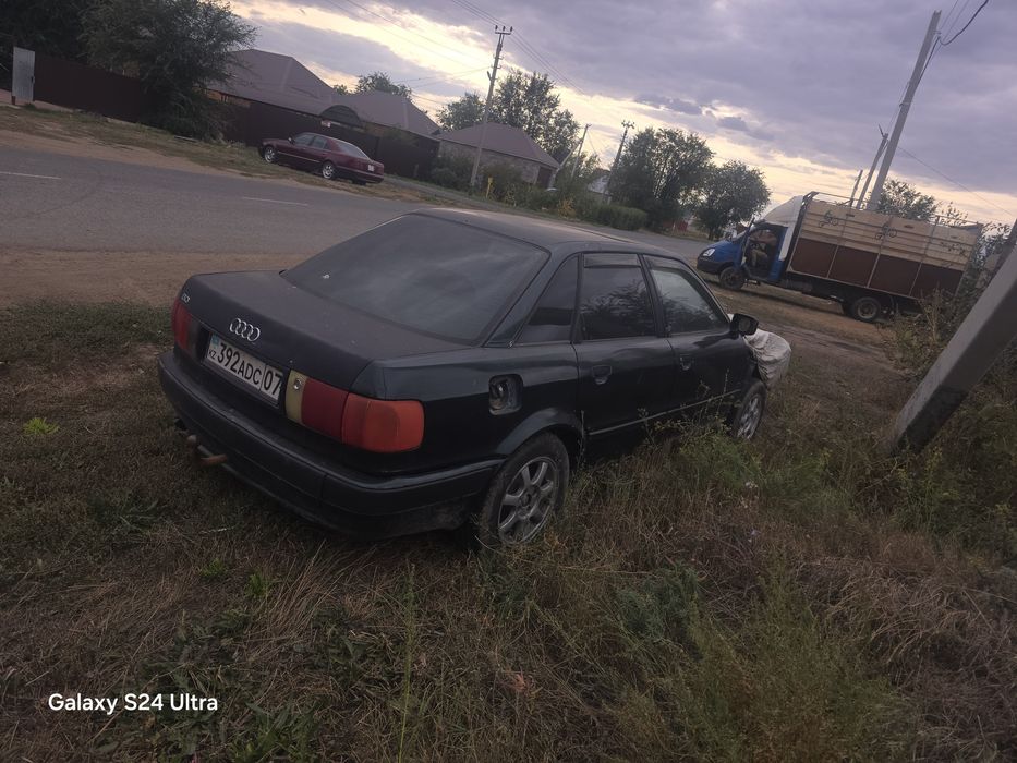 Продам ауди б4  не на ходу