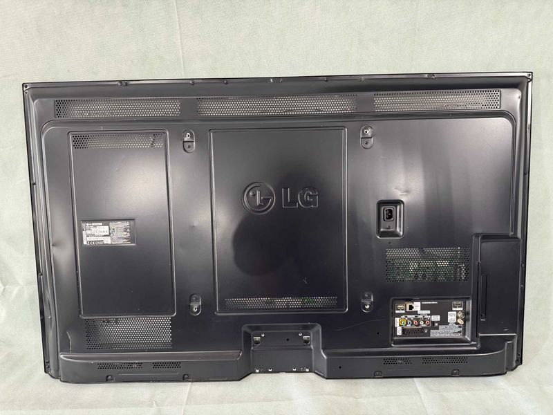 Телевизор - LG 50 inch plasma