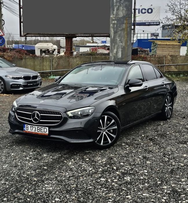 Mercedes-Benz E Istoric Mercedes/ Airmatic/ Burmester/ Memorii/ Head-up/ Masaj/Keyless