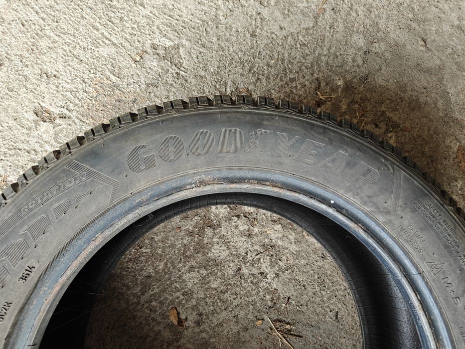 Зимни гуми 215/55/16