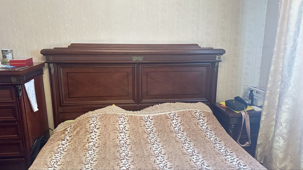 Спальный гарнитур