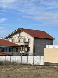 3 етажна къща в Русе - 520кв.м. РЗП и 1000кв.м двор