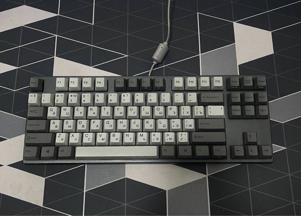 Клавиатуры разные 5 штук Varmilo / Razer / 2E