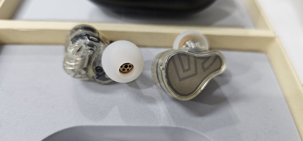 Soundpeats H3  троен драйвер