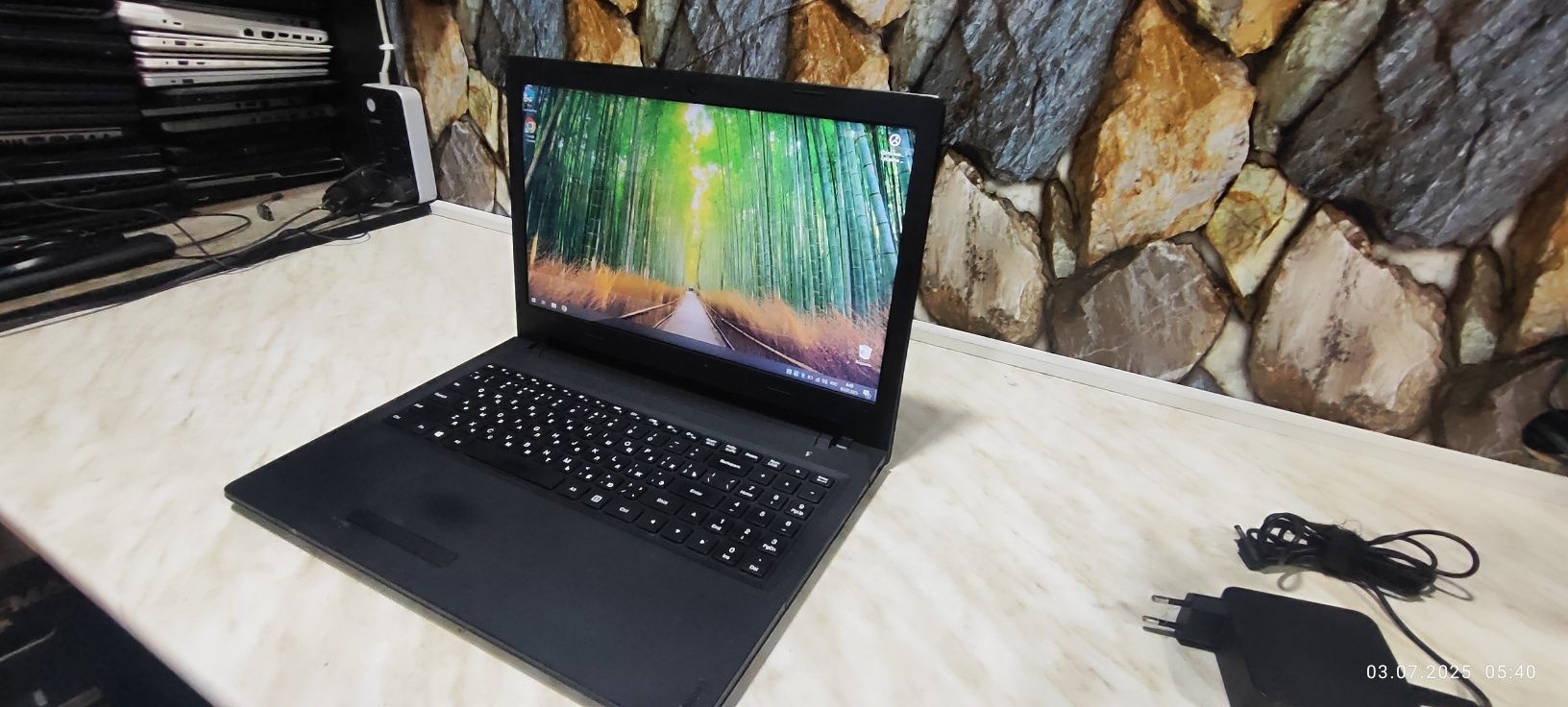 Ноутбук Lenovo ideapad core i3 5th
