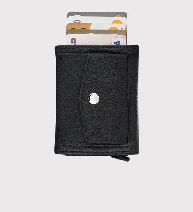 Черен портфейл с малтийски механизъм