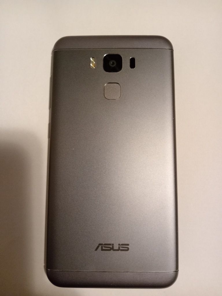 Defect - Telefon mobil asus 3G RAM