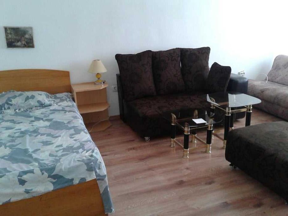 Дава се под наем Едностаен апартамент в Бургас, Зорница - 40 кв.м за 135 € - Снимка #1