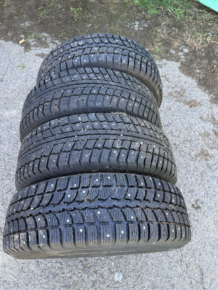 Продам шины с дисками на 15