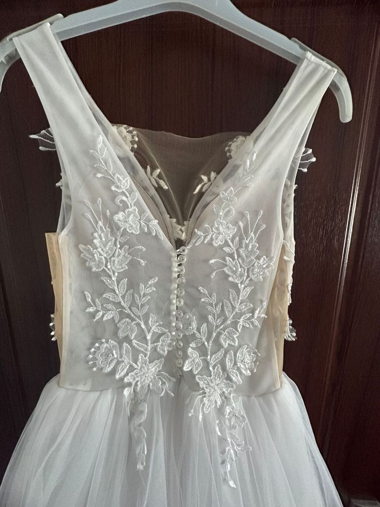 Vand rochie de mireasa