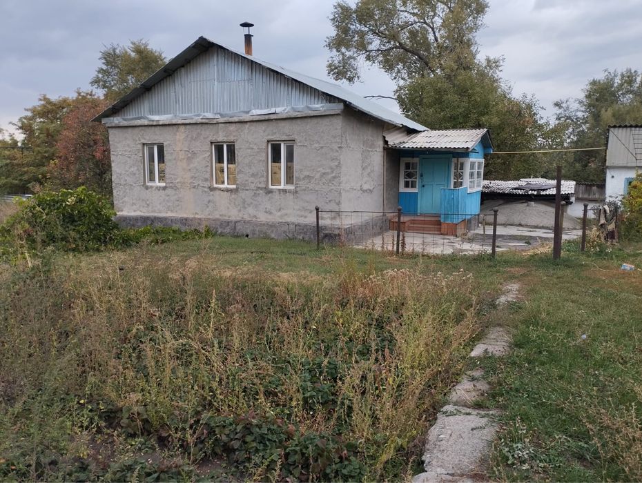 Продается дом с большим участком