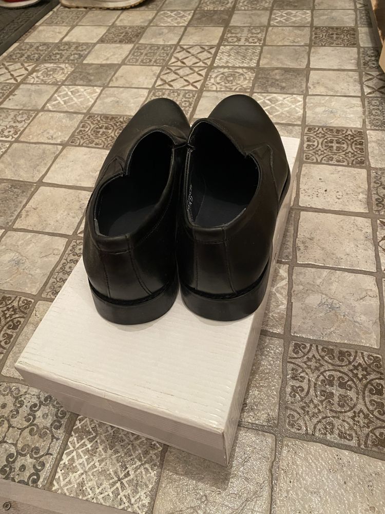 Туфли черные мужские уставные  новые