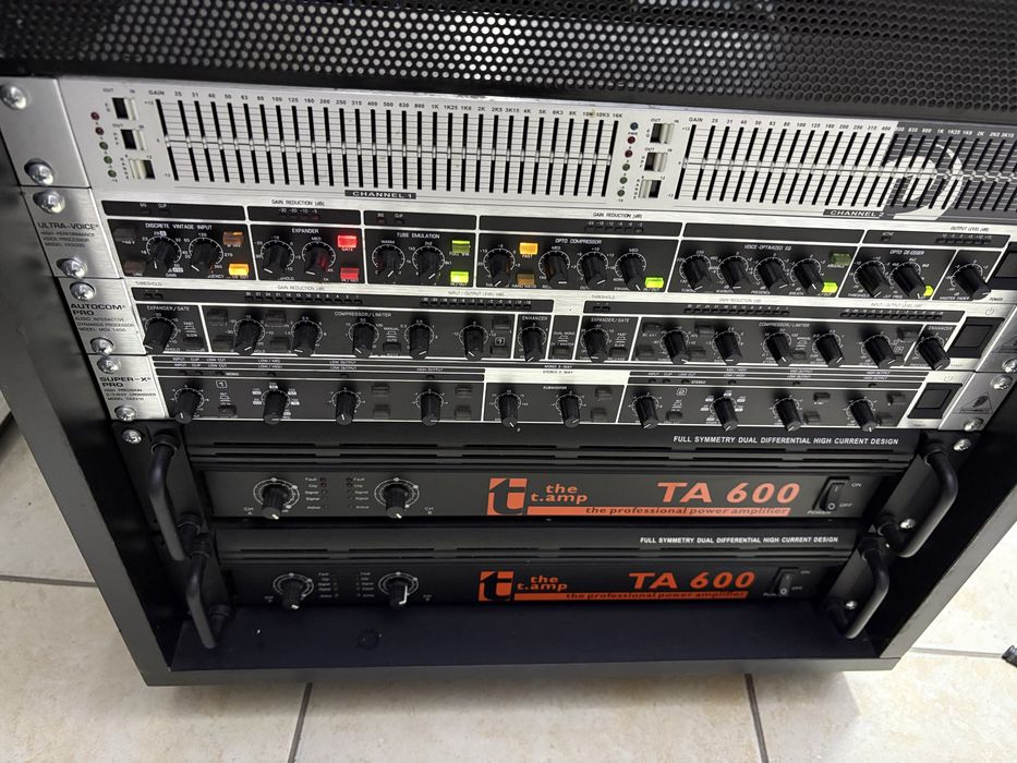 Mixer Behringer, Amplificatoare The T Amp, Crossover, Boxe