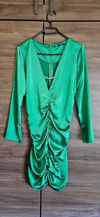 Бутикови рокли за повод