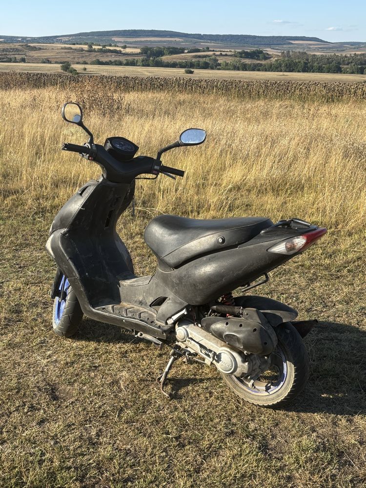 Скутер Kymco 50 кубика  в много добро състояние