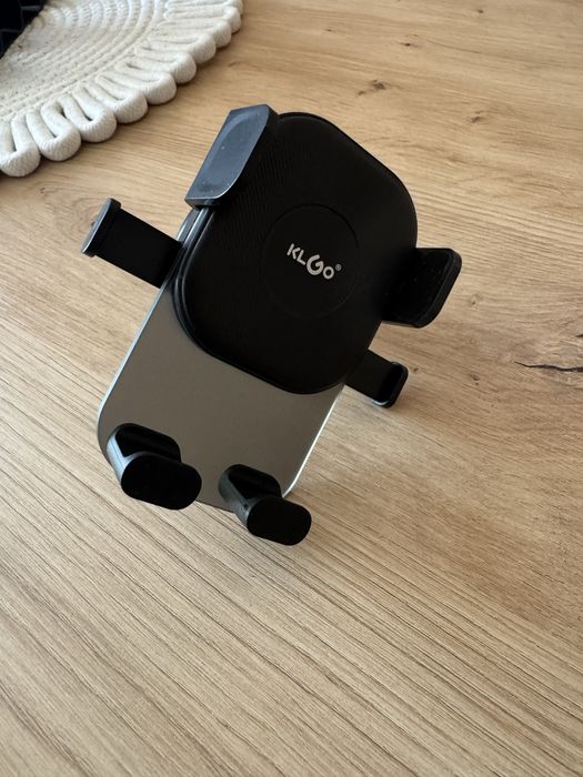 Поставка за телефон в автомобил