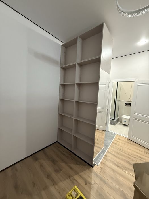 Продам шкаф в прихожую